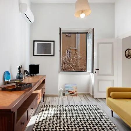 Casa Daneri 59 * Бонассола