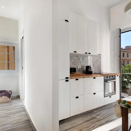 Casa Daneri 59 * Бонассола