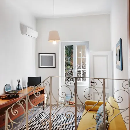 Casa Daneri 59 * Бонассола