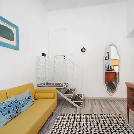 Casa Daneri 59 * Бонассола